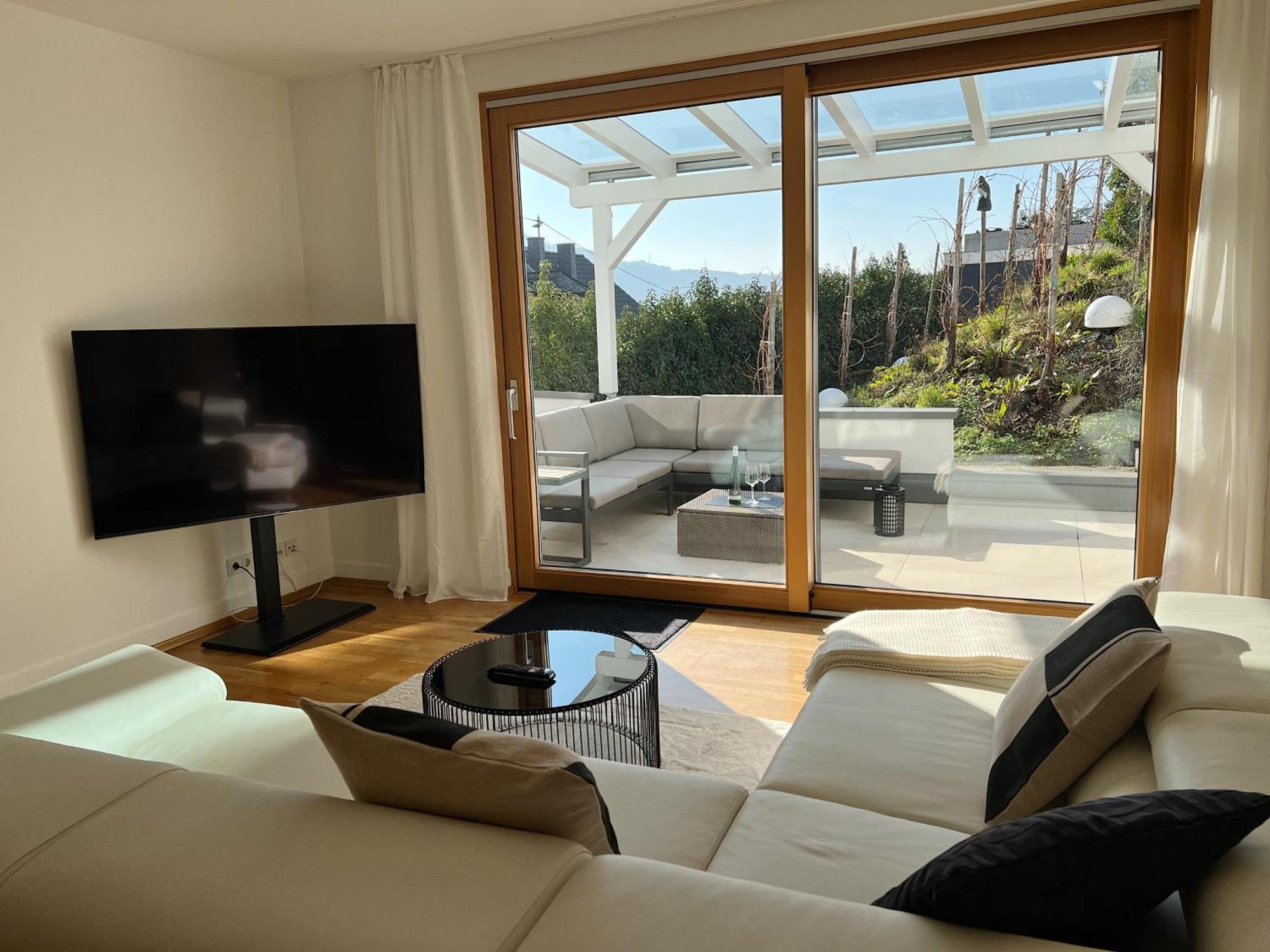 Weingut-Aparthotel Olinger Mehring  Bilik gambar